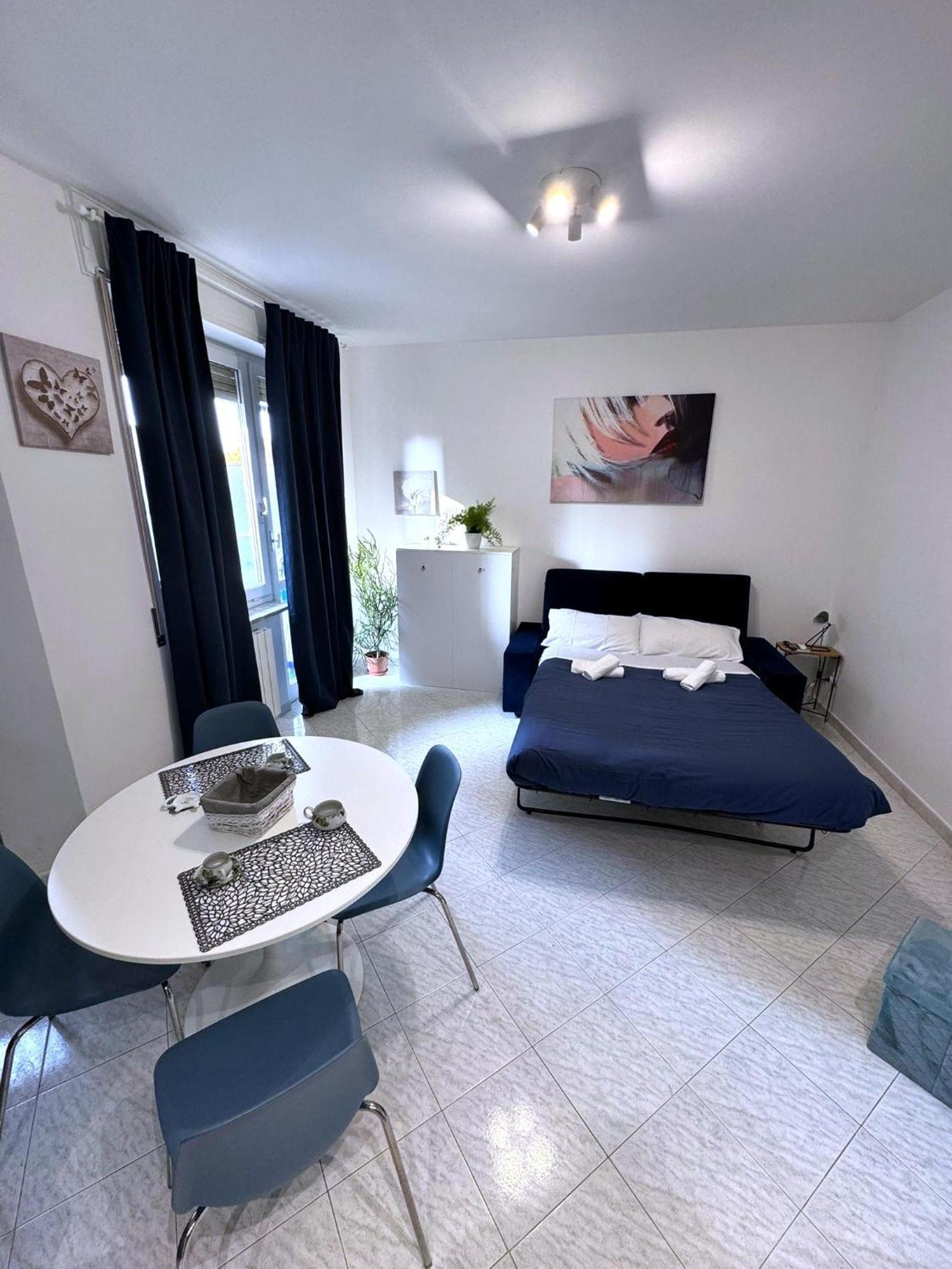 Dreams Little Apartment - M5 Station - Near Center Milaan Buitenkant foto